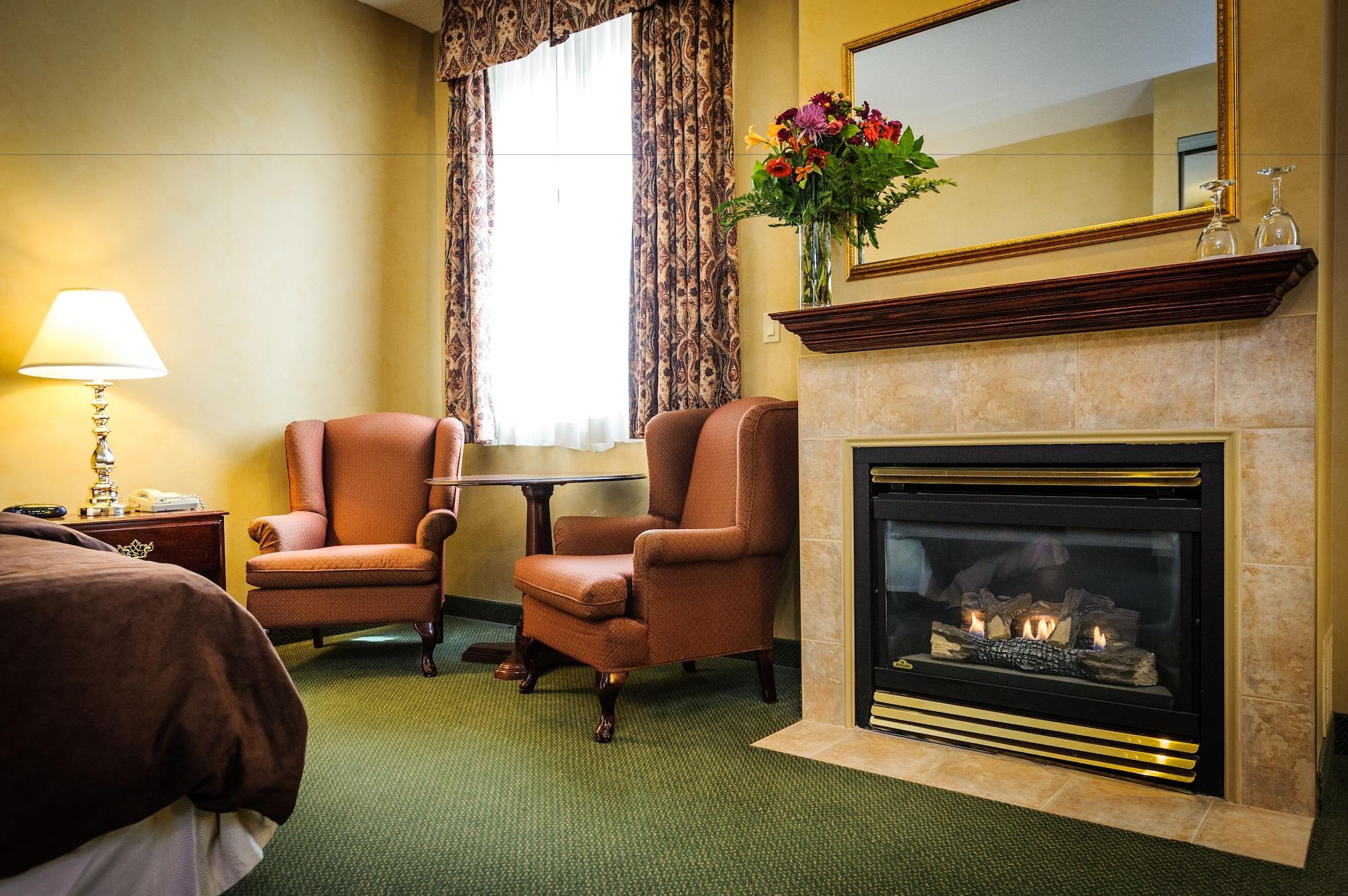 Peterborough Inn & Suites Hotel エクステリア 写真