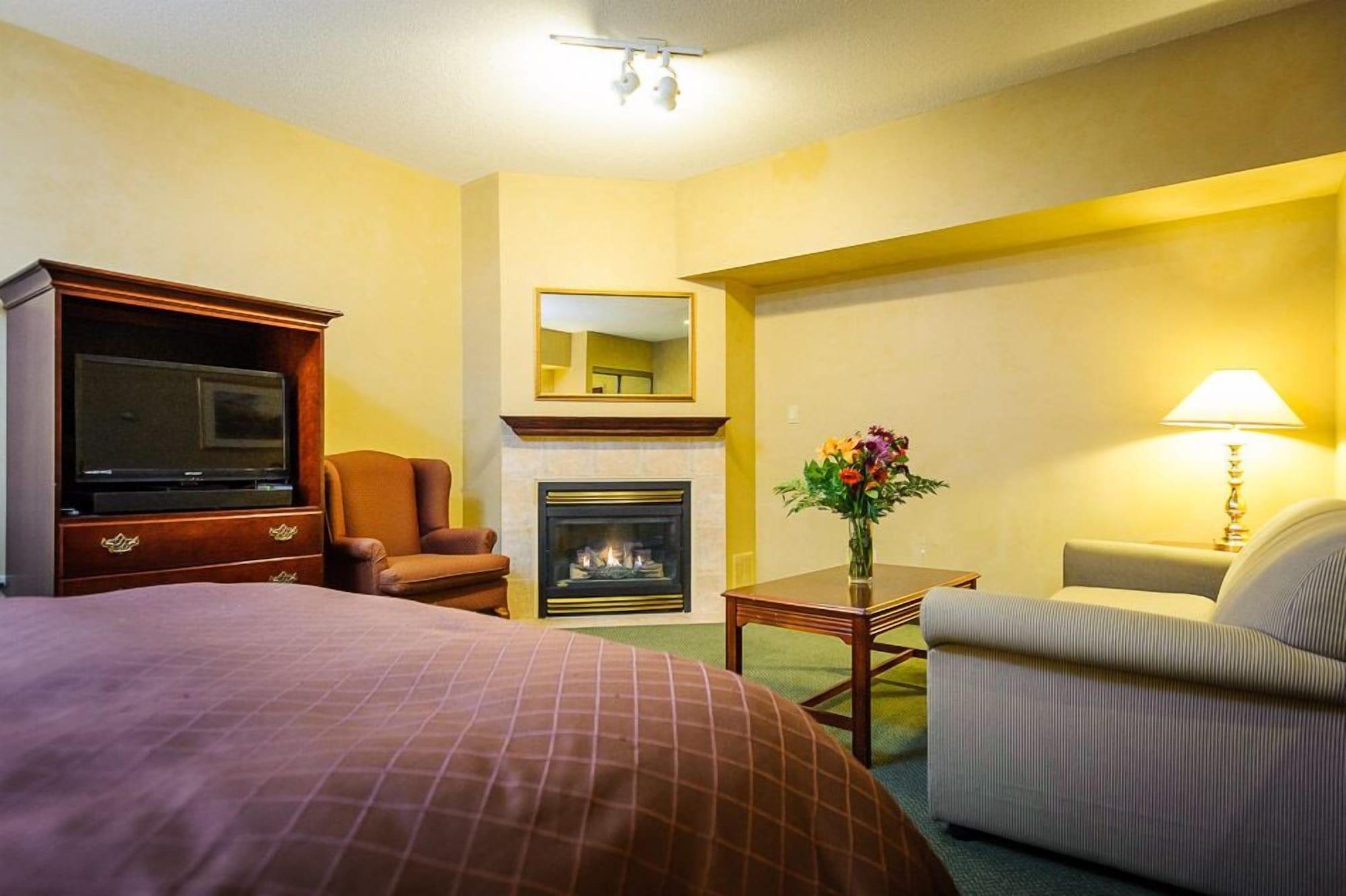 Peterborough Inn & Suites Hotel エクステリア 写真